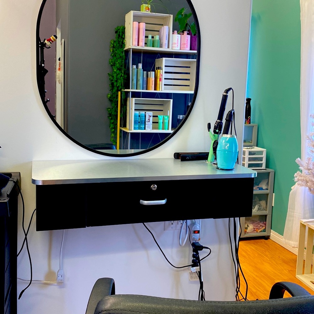 Berkeley Wall Mount Styling Station